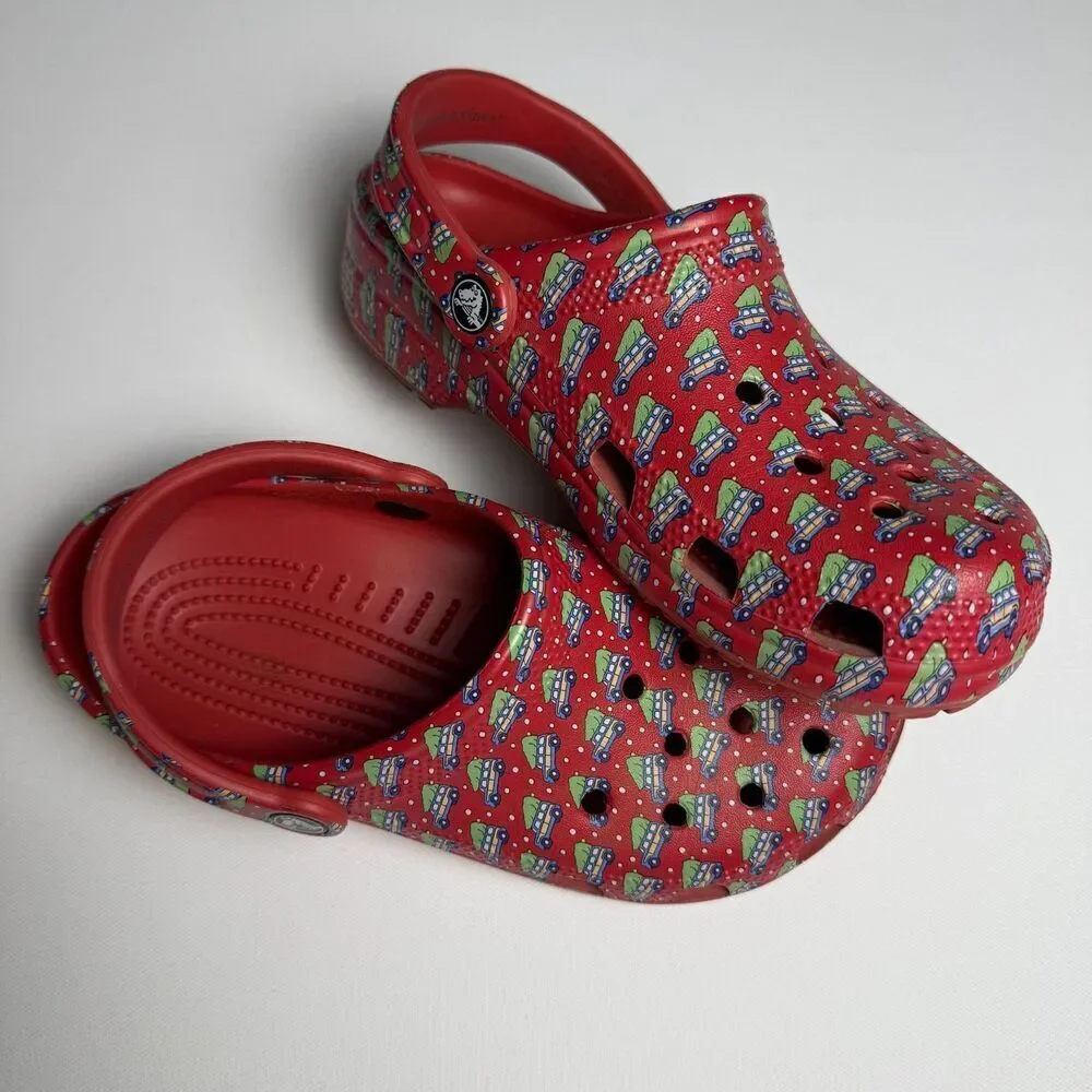 CROCS vinyard vines